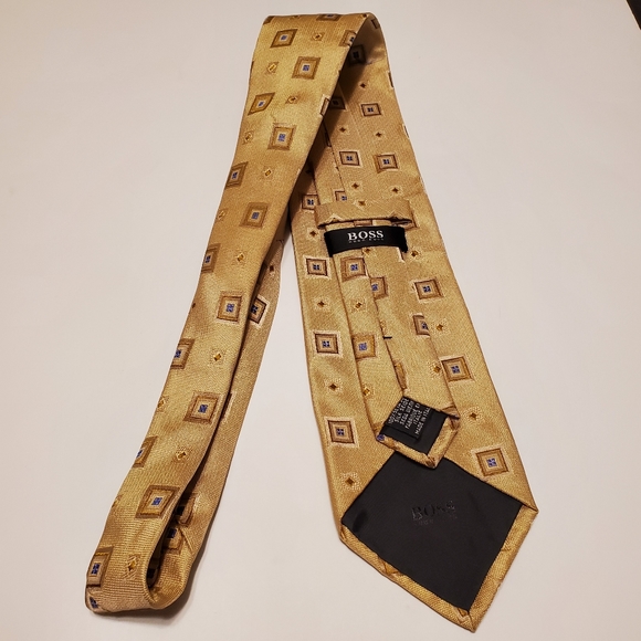 Hugo Boss Necktie Gold Geometric Silk Neck Tie - Picture 5 of 5